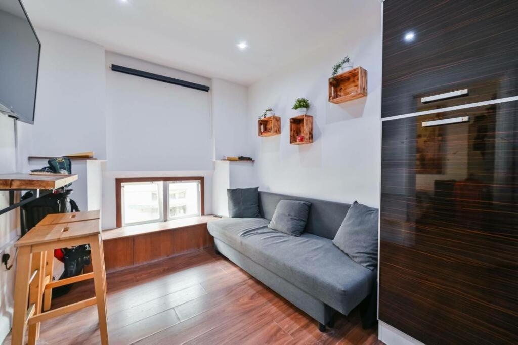 Central London Gem: Modern&Cozy Apartment ภายนอก รูปภาพ